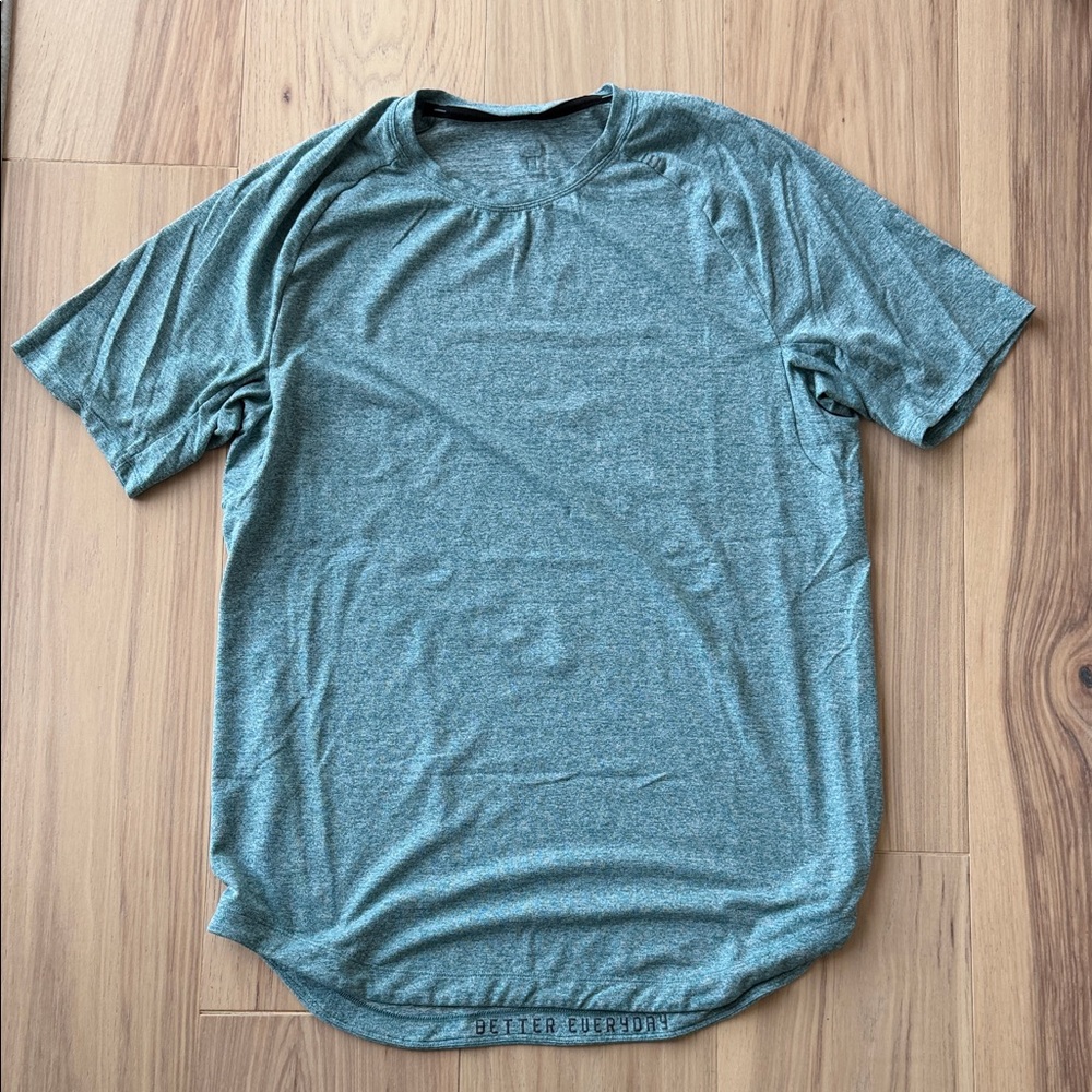lululemon License to Train men’s top